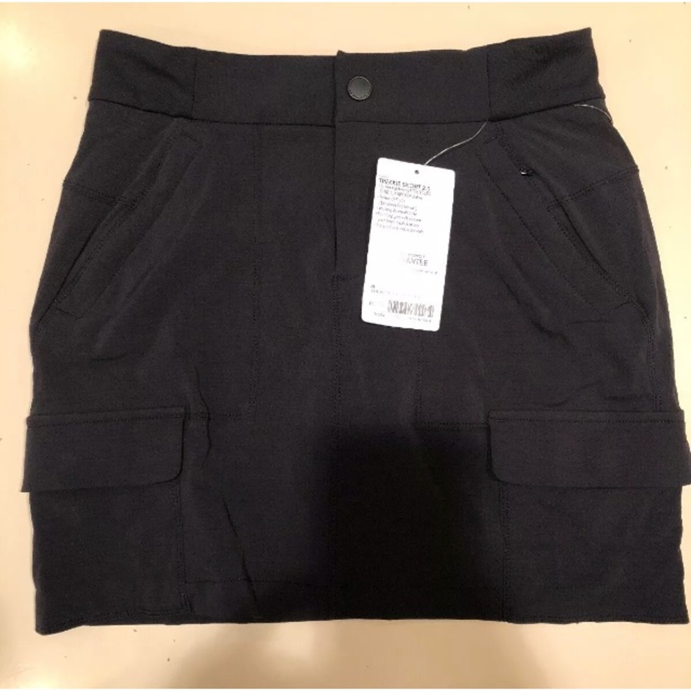 Athleta Trekkie Skort 2.0 Black Women Size 4